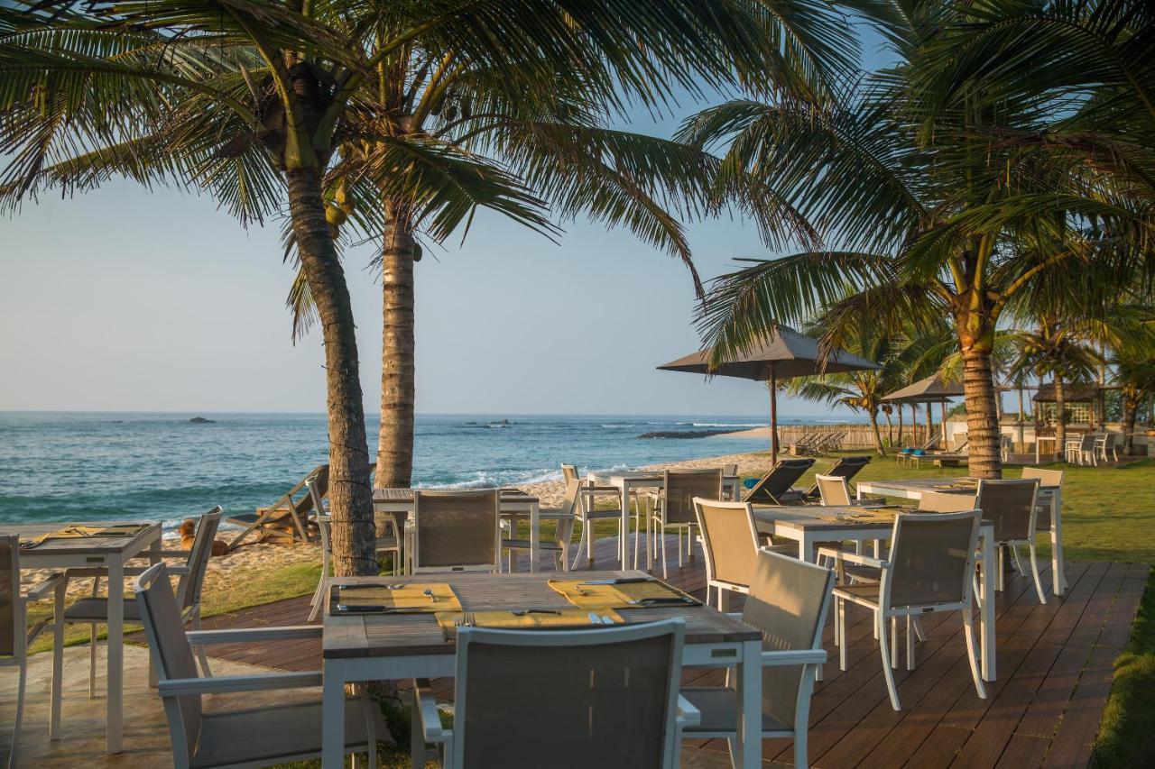 Sri Sharavi Beach Villas & Spa - With 43 Metre Saltwater Infinity Pool Mirissa Kültér fotó