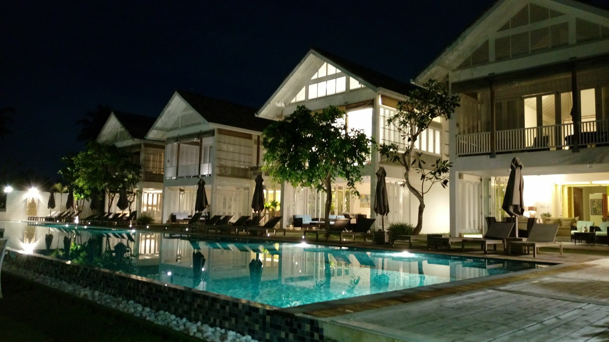 Sri Sharavi Beach Villas & Spa - With 43 Metre Saltwater Infinity Pool Mirissa Kültér fotó